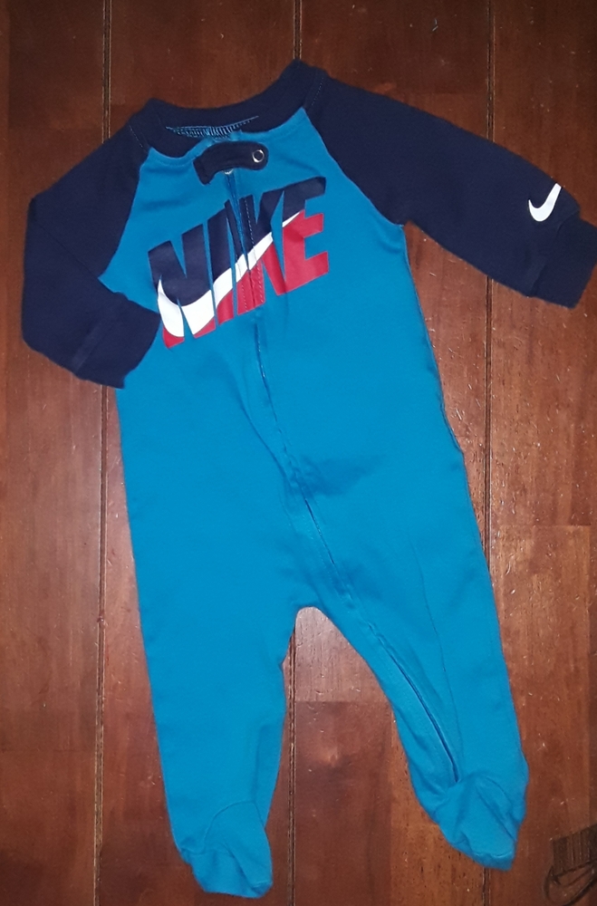 6m boys Nike sleeper - Picture 2 of 3